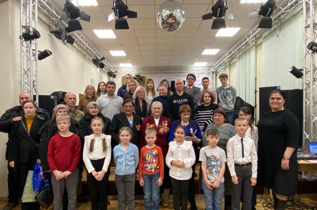 Ашот Хбликян помог организовать концерт для семей участников СВО