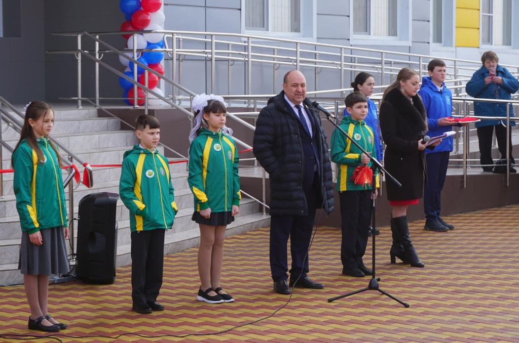 В Неклиновском районе открылась новая школа  на 600 учащихся
