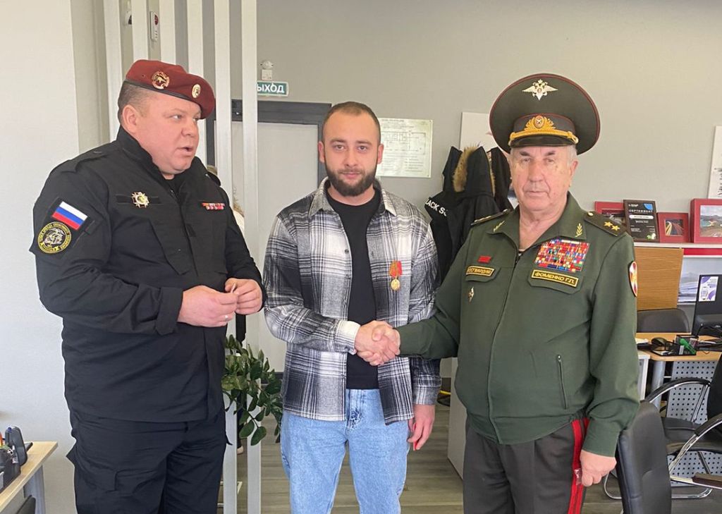 Григорий Фоменко вручил памятные медали ветеранам СВО