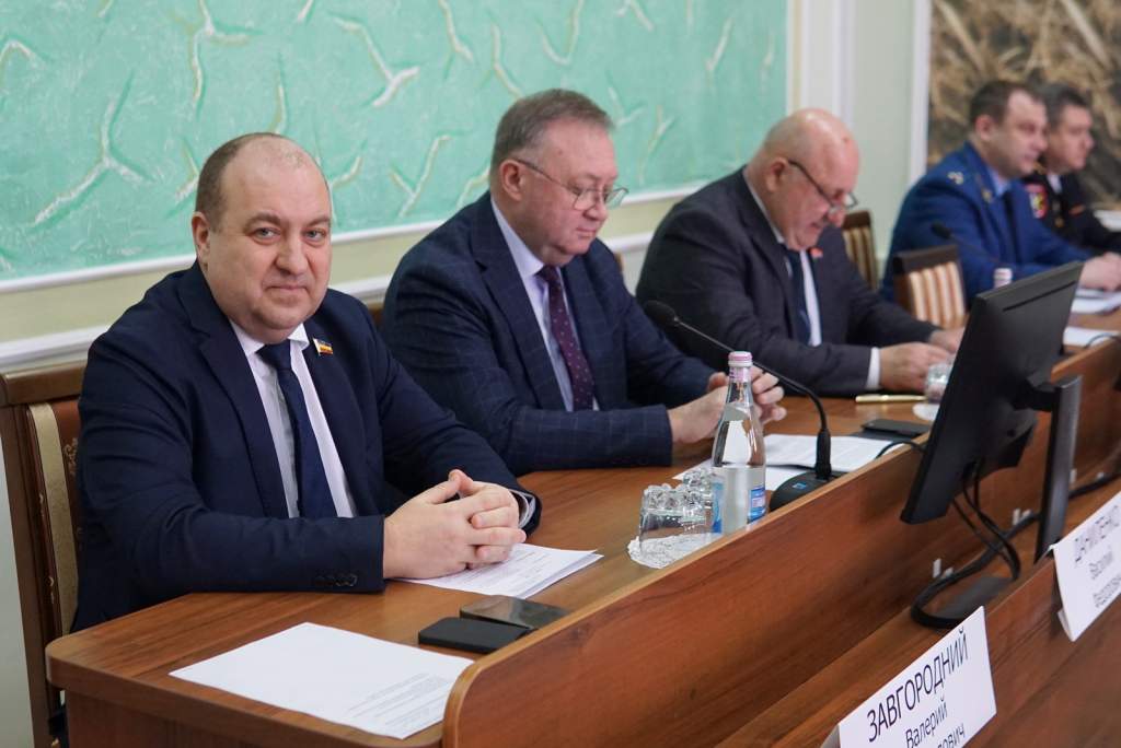 Валерий Завгородний принял участие в отчете главы администрации Неклиновского района о работе в 2023 году
