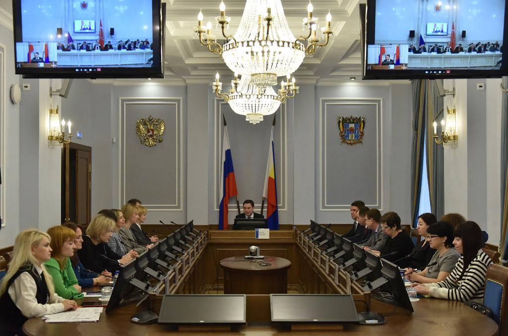 Парламенты Дона и Санкт-Петербурга обменялись опытом по оказанию бесплатной юридической помощи