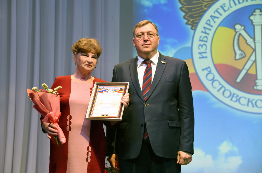 Александр Ищенко поставил донской избирательной системе оценку «отлично» Александр Ищенко поставил донской избирательной системе оценку «отлично»