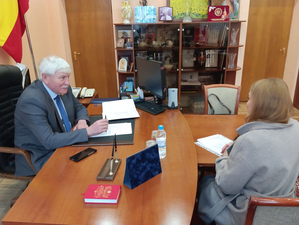 Вячеслав Василенко провел прием граждан в Ростове-на-Дону 