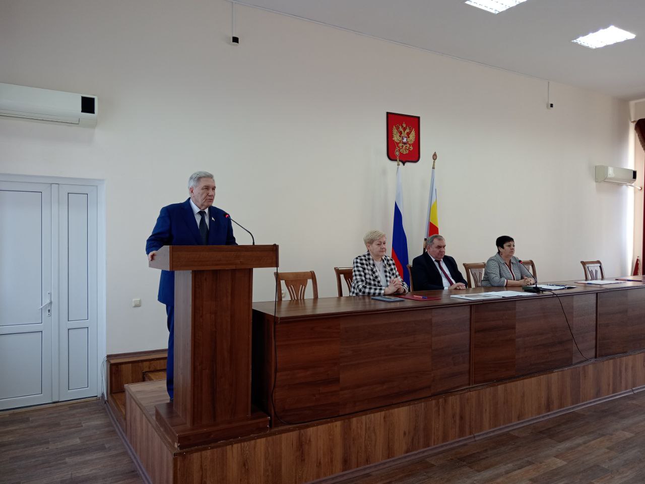 Сергей Михалев: «Крайне важно эффективно использовать средства бюджета для обеспечения достойных условий жизни людей»