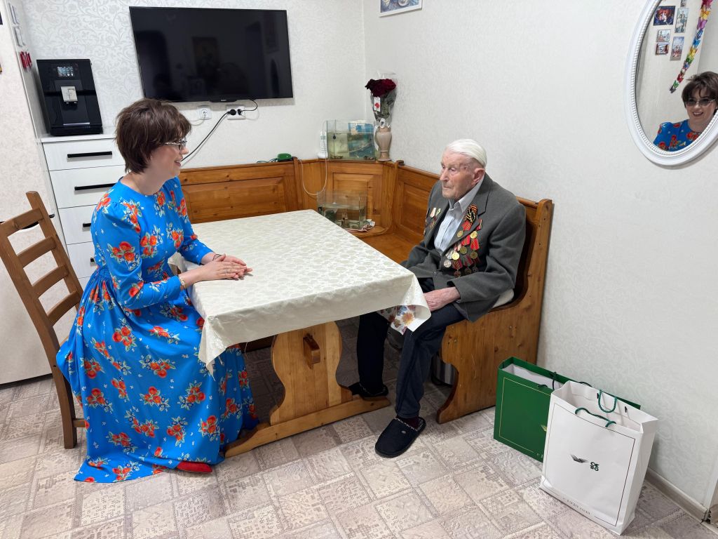 Анна Касьяненко поздравила ветеранов с 80-летием Победы в Великой Отечественной войне