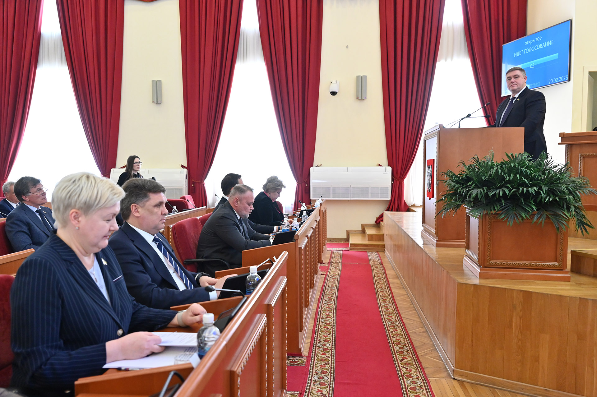 17-е заседание ЗС РО: Депутаты предлагают разрешить верандам ресторанов и кафе работать круглогодично