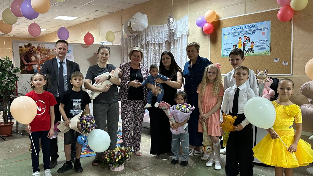 Светлана Пискунова приняла участие в открытии пункта проката предметов первой необходимости для новорожденных