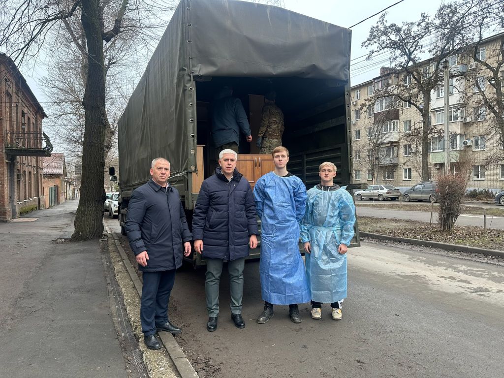 Борис Гуркин передал мебель в военный госпиталь в Курской области
