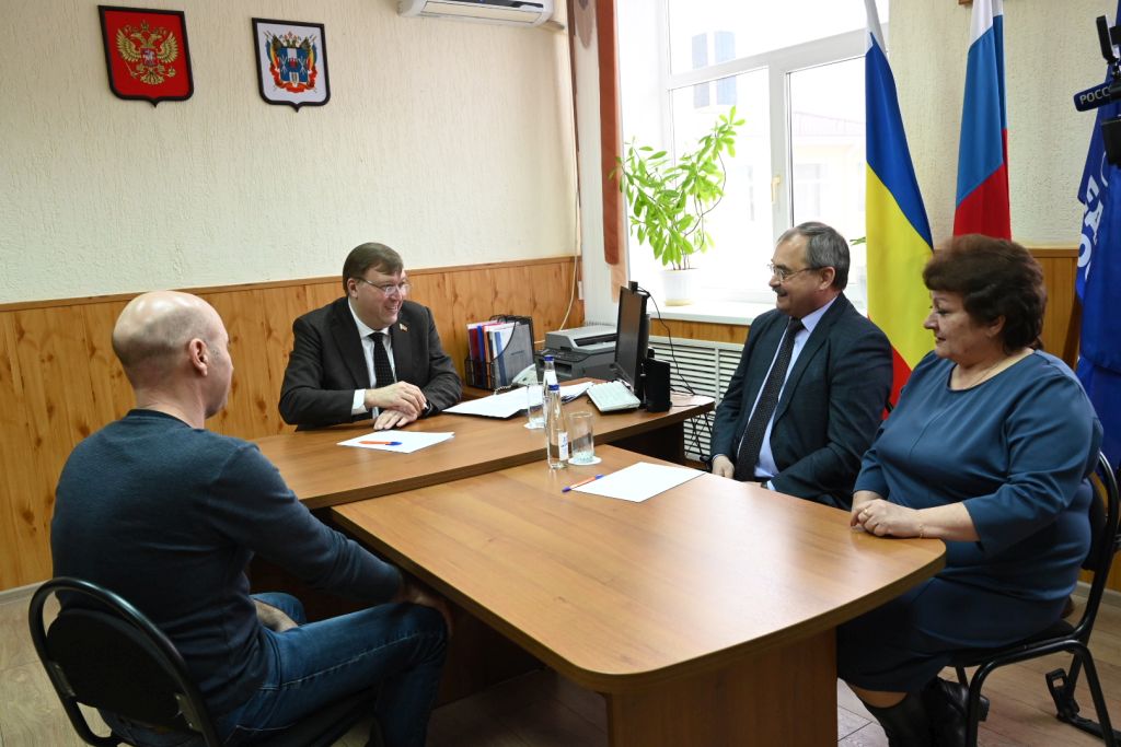 Александр Ищенко в станице Вешенской провел прием граждан, посвященный реализации национальных проектов