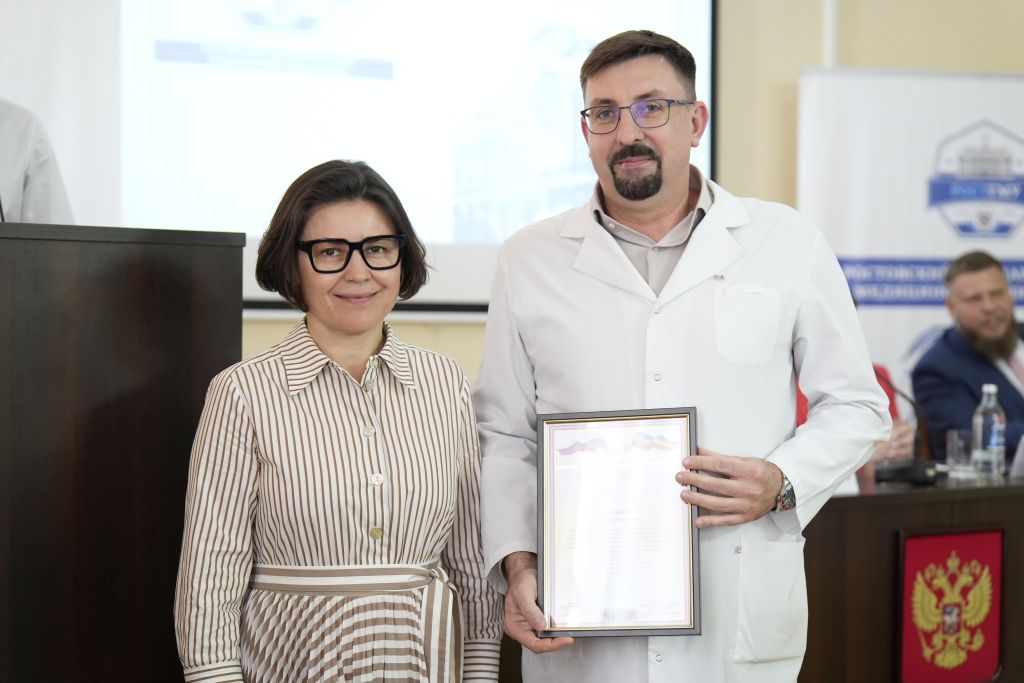 Светлана Мананкина поздравила сотрудников клиники РостГМУ с наступающим профессиональным праздником