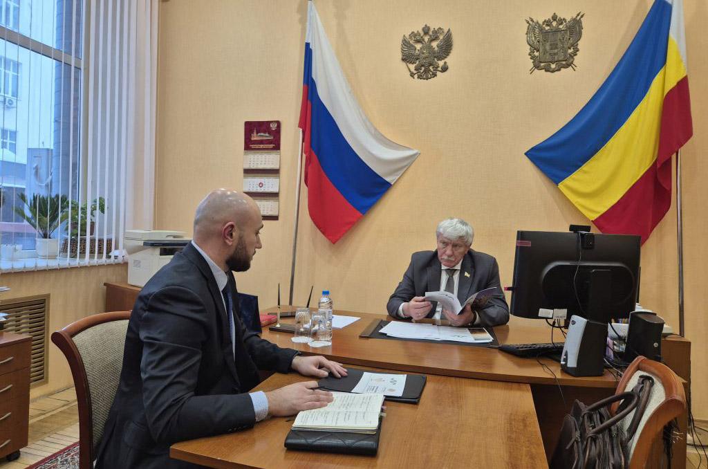 Вячеслав Василенко провел прием граждан в Ростове-на-Дону