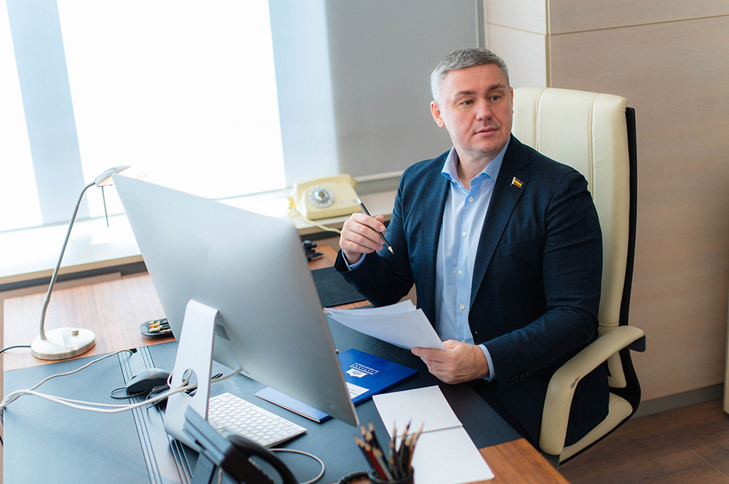 Игорь Бураков: «Подписчиков онлайн-сервисов защитят от недобросовестных списаний оплаты»