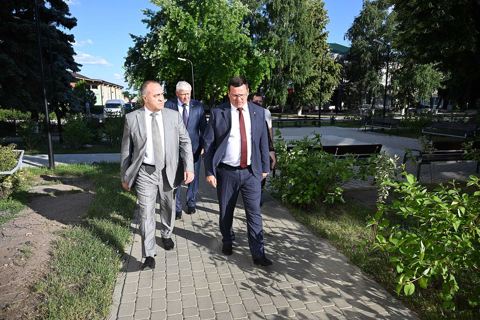 Вячеслав Василенко осмотрел объекты, реализованные в Кашарском районе по Народной программе