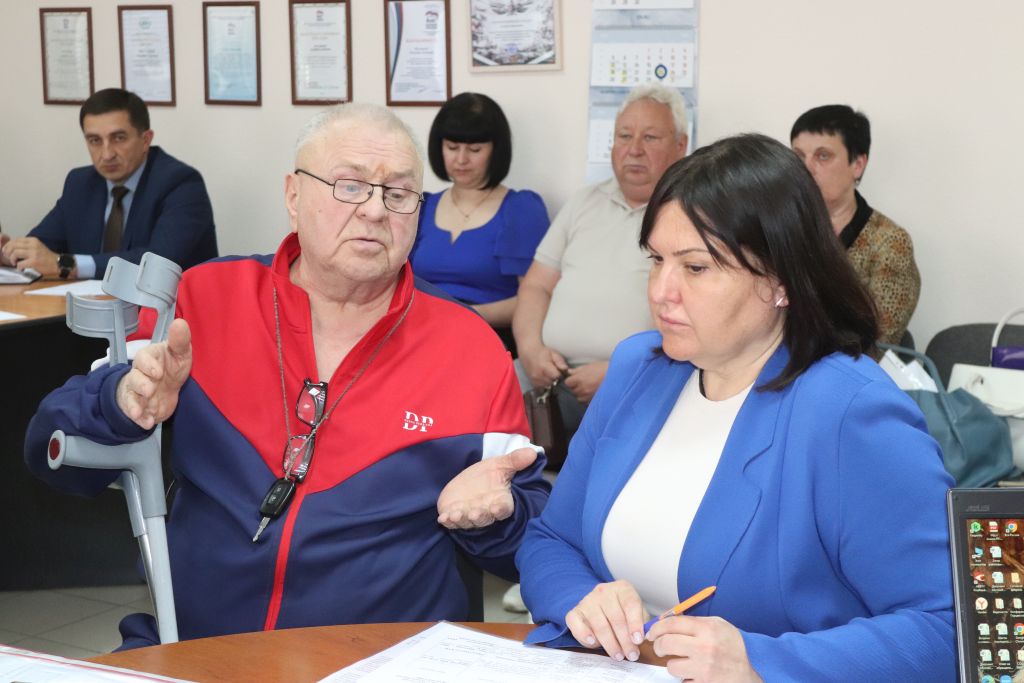 Ирина Жукова провела прием граждан в городе Шахты