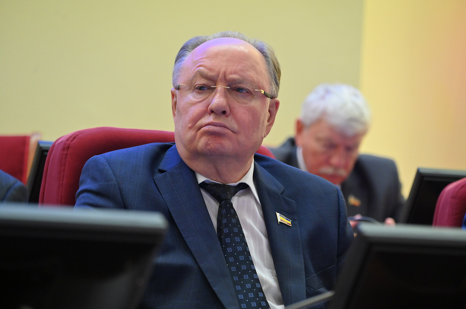 15-е заседание ЗС РО: Депутаты предлагают пересмотреть методику расчета средств на обеспечение граждан лекарственными препаратами