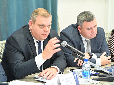 Изображение новости Cовместное заседание комитета по строительству и комитета по взаимодействию с общественными объединениями и молодежной политике №33