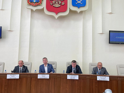 Денис Бурыка встретился с активом Азовского района 