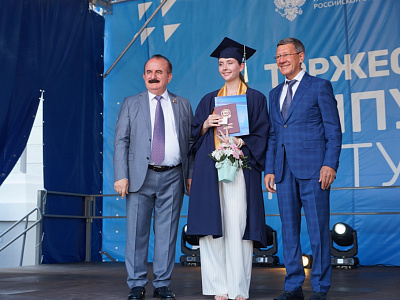 Изображение новости Вручение дипломов лучшим выпускникам опорного вуза Ростовской области – Донского государственного технического университета №51