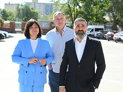 Изображение новости Ирина ЖУКОВА приняла участие в открытии спортивного зала бокса и тяжелой атлетики №28