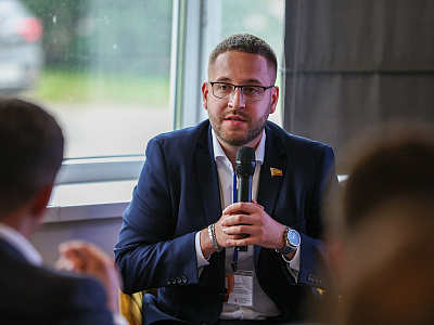 Председатель Молодежного парламента выступил на патриотическом форуме в Липецке 