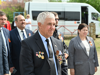 Изображение новости В Миллерово открыли мемориальную табличку в память о маршале авиации Александре Ефимове №14
