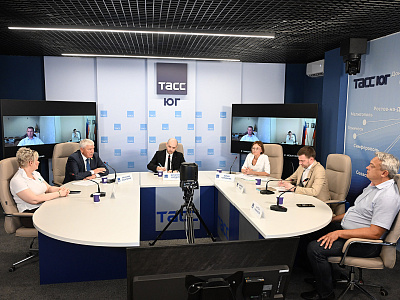 Вячеслав Василенко оценил перспективы стартовавшей в Ростовской области уборочной кампании 