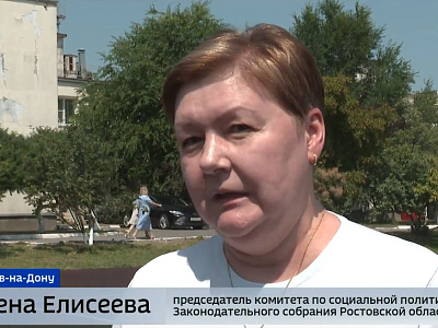 В День семьи, любви и верности в ростовском социальном приюте для детей и подростков открыли уличную сценическую площадку