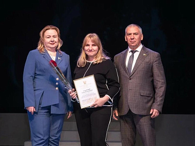 Борис Гуркин и Елена Теплинская поздравили педагогов Новочеркасска с Днем учителя
