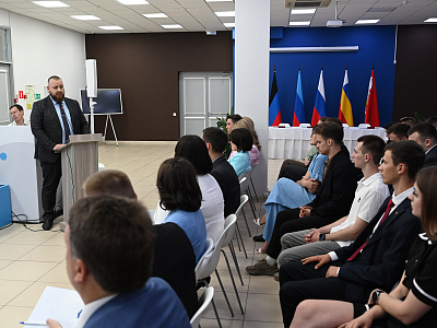 Изображение новости Межрегиональная конференция «Молодежный парламентаризм Содружества «Донбасс»  №30